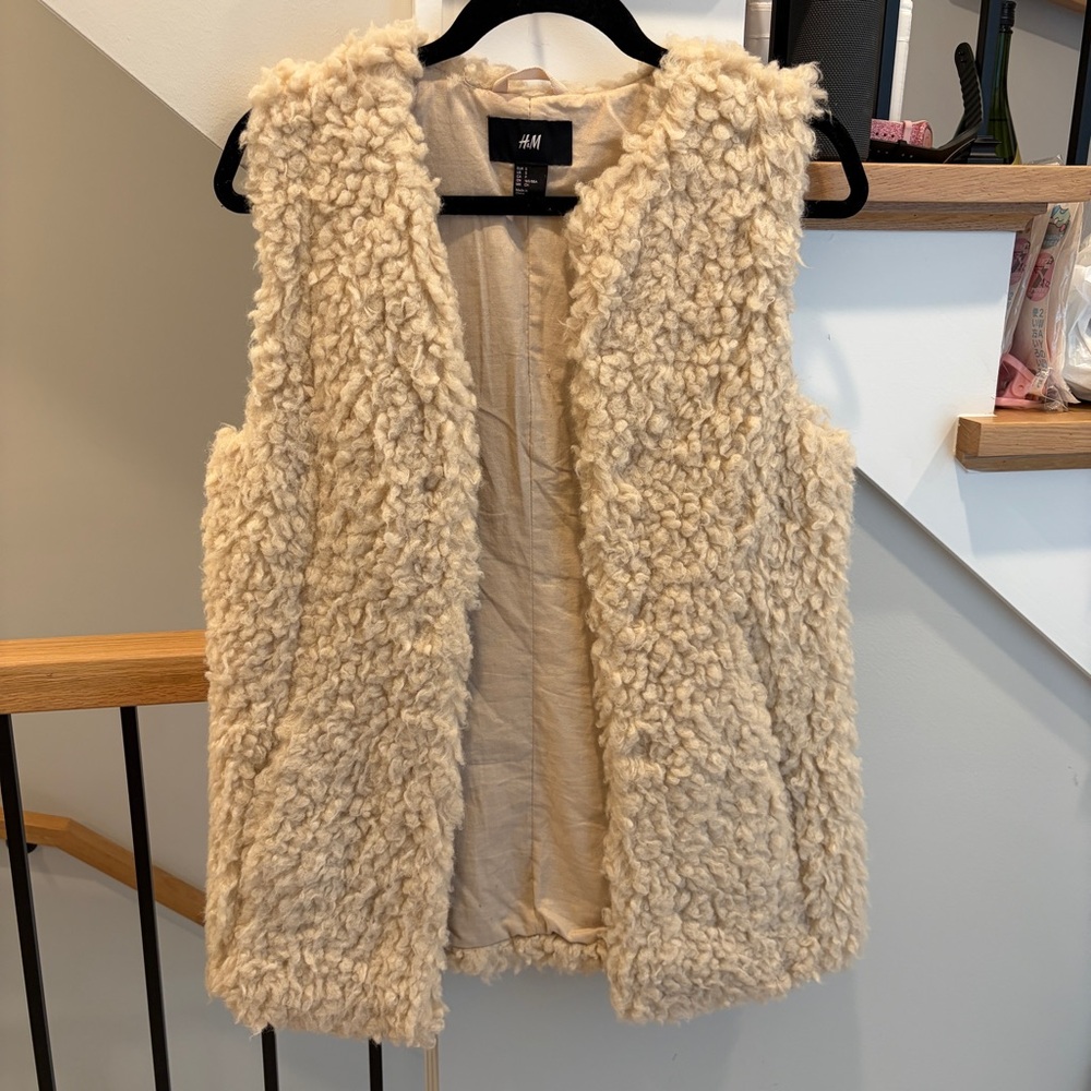 H&M cream faux fur shearling vest s ivory boho
